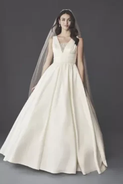 Ball Gown Silhouette Slip -Kelly Shop BALLGOWNSLIP 2 PDP Crop 1920x2880