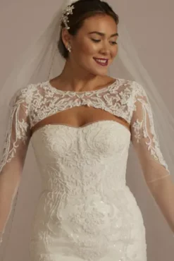 Beaded Lace Wedding Dress With Removable Sleeves -Kelly Shop CWG962 SOFTWHITE OLEG PROD12 038