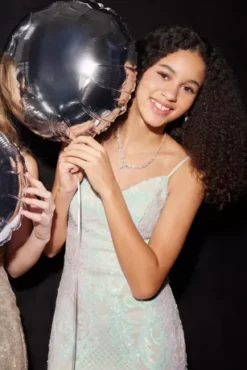 Long V-Neck Iridescent Sequin Patterned Sheath 9 Long V-Neck Iridescent Sequin Patterned Sheath -Kelly Shop D24NY23024 PDP Crop FEB6 1920x2880