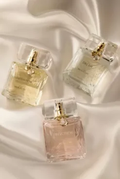 Galina Signature Dream Fragrance 50ml -Kelly Shop DREAM17 4 PDP Crop NOV4 1920x2880