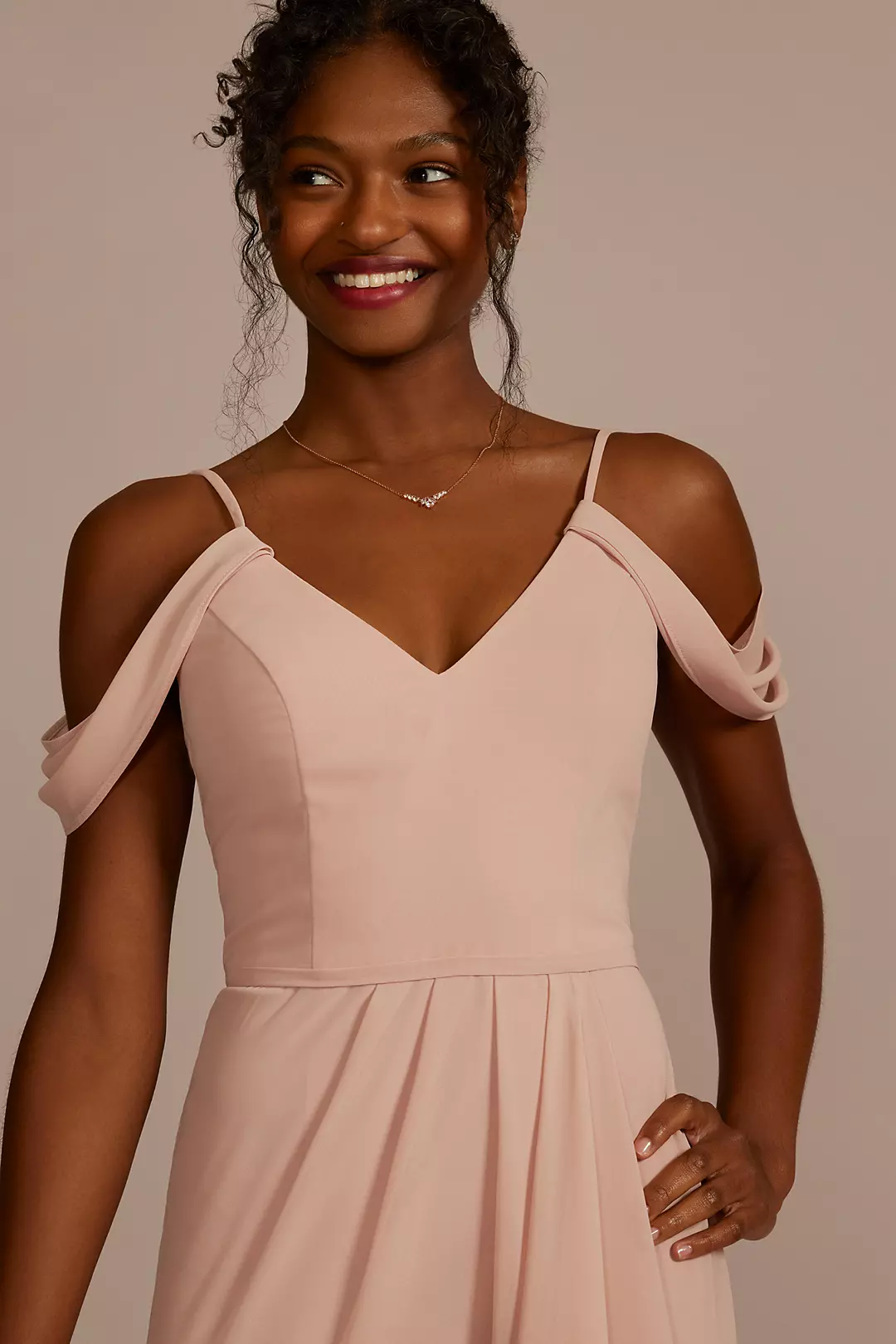 Front Page -Kelly Shop F20010 SAND BM PROD9 V2 108 detail