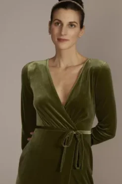 Long-Sleeve Velvet Bridesmaid Dress -Kelly Shop F20610 MOLIVE BM PROD3 085