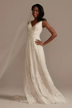 V-Neck Lace Plus Wedding Dress With Scallop Hem