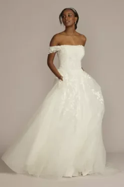 Off Shoulder Trailing Applique Tulle Wedding Dress