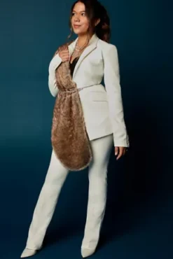 Pull-Through Faux-Fur Shoulder Wrap -Kelly Shop OW2137 1 PDP Crop SEP28 1920x2880