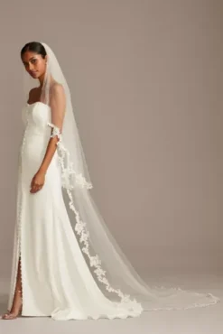 Corded Lace Edge Fingertip Veil -Kelly Shop V402 MIVORY VLS OM PROD11 072