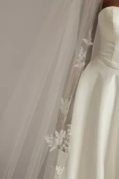 Lace Applique Cathedral Veil -Kelly Shop V847 MIVORY VLS OM PROD5 050