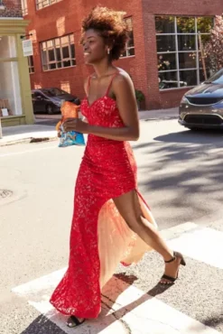 Allover Lace Corset Sheath With Side Slit -Kelly Shop WBM2897 PDP Crop FEB6 1920x2880