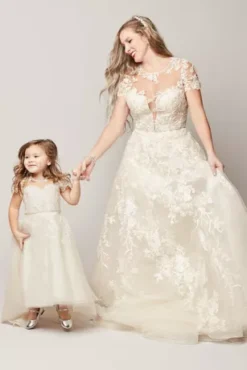Lace Illusion Cap Sleeve Ball Gown Wedding Dress -Kelly Shop WG1431 PDP Crop SEP21 1920x2880