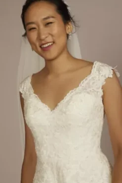 Scalloped Lace And Tulle Wedding Dress 5 Scalloped Lace And Tulle Wedding Dress -Kelly Shop WG3850 SIVORY OLEG PROD6 116