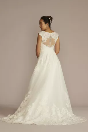 Scalloped Lace And Tulle Wedding Dress 2 Scalloped Lace And Tulle Wedding Dress - Image 2
