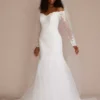 Long Sleeve Lace And Tulle Trumpet Wedding Dress