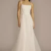 Scoop Back Boned Bodice Lace Wedding Dress