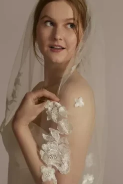 Rose-Lace Appliqued Tulle Fingertip Veil -Kelly Shop WPD29953V1 IVORY VLS OM PROD2 073