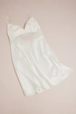 Satin Chemise With Lace Keyhole Bodice -Kelly Shop WPD29981 WHITE LING PROD11 001